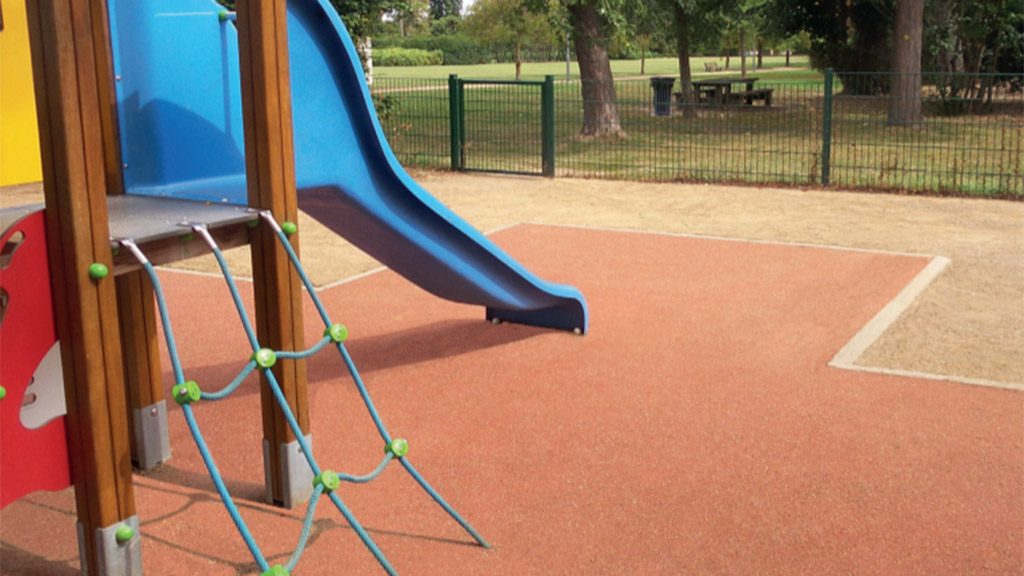 revetement aire de jeux en résine