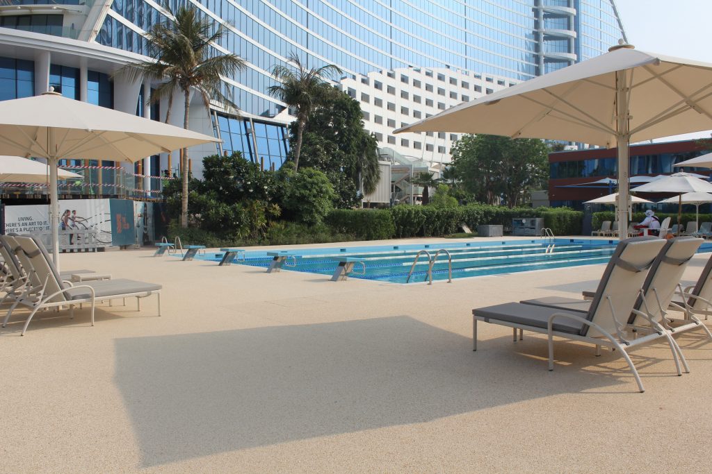 plage de piscine infinie Dubai