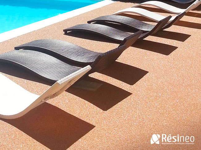 Revetement Antiderapant Resine Piscine