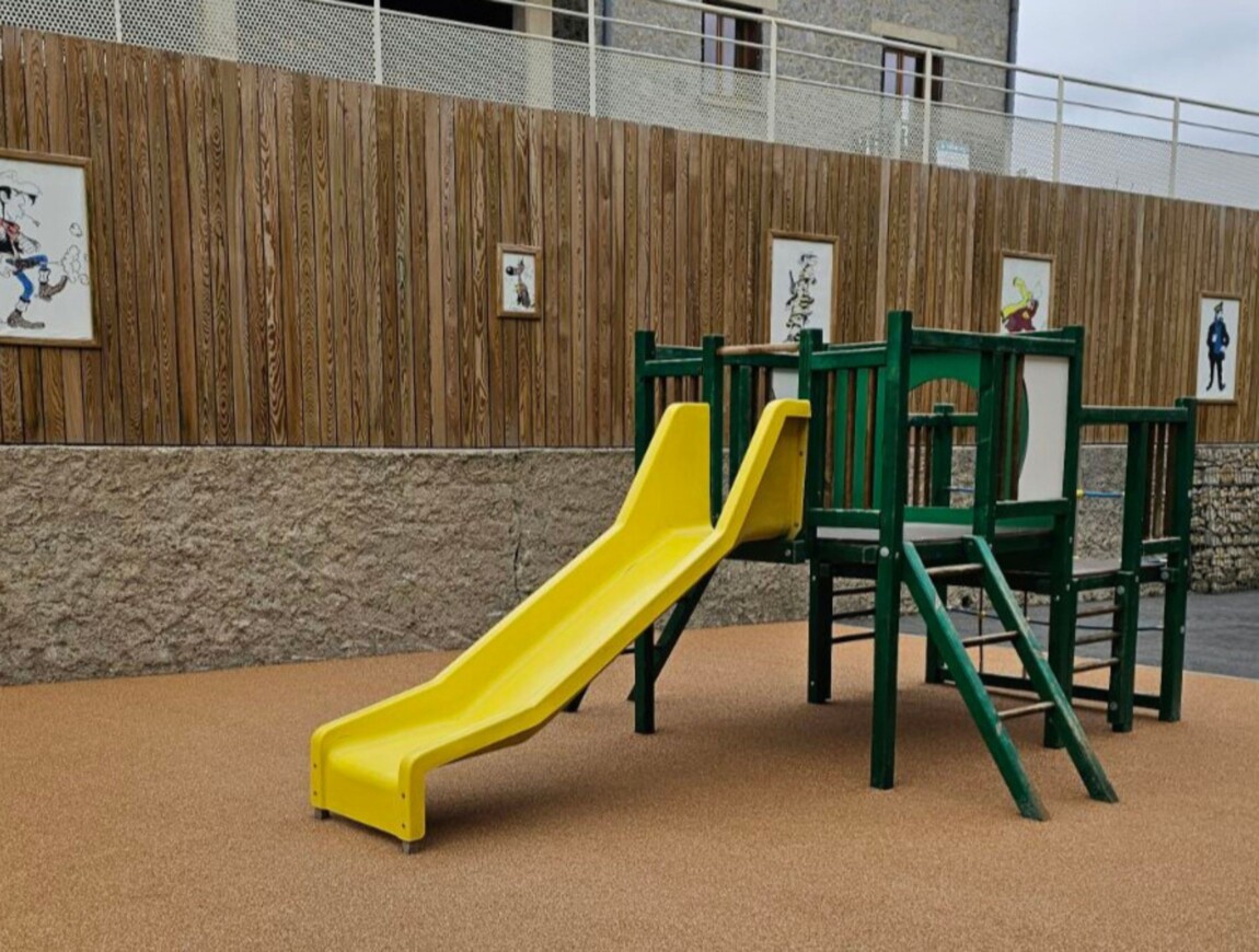 tobogan cours école Résineo ecoflex